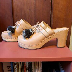 Loeffler Randall Clogs Mulewith tie and tassle - super cute - like new condition